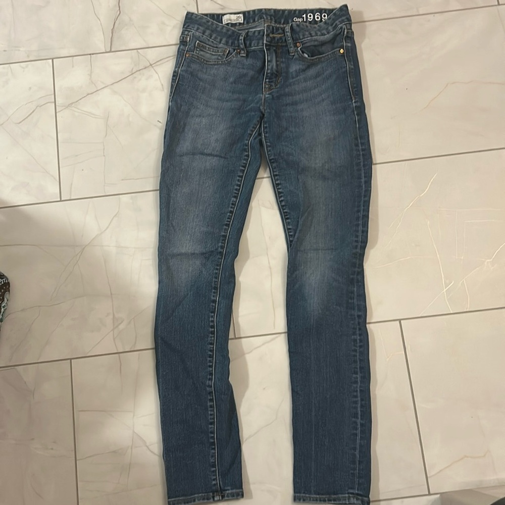 Gap skinny jeans, size 26r, EUC